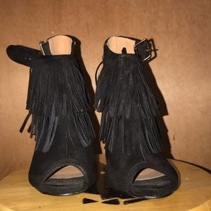 Vanesa-28 Women's Peep Toe Fringe Ankle Bootie